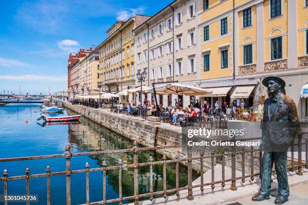 trieste, canal grande of trieste (friuli-venezia giulia, italy) - trieste imagens e fotografias de stock