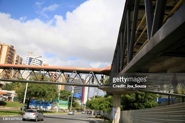 pedestrian walkway in salvador - pedestrian overpass stock pictures, royalty-free photos & images