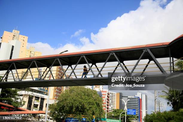 pedestrian walkway in salvador - footbridge stock pictures, royalty-free photos & images