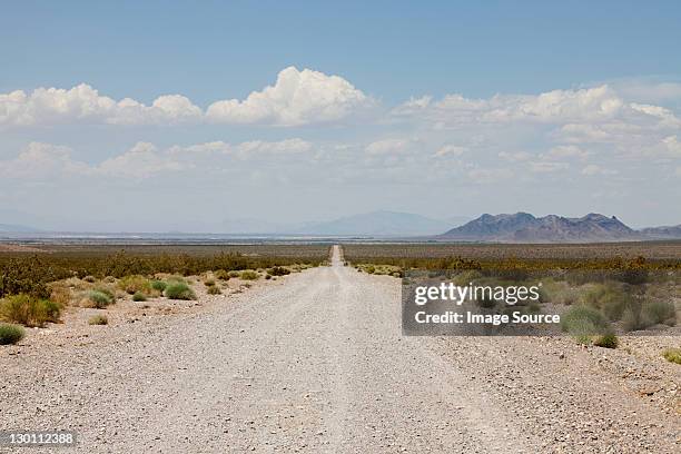 road de la autopista 160 estado de nevada, ee.uu. - tierra salvaje fotografías e imágenes de stock