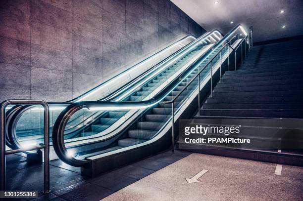 escalator, subwaystation - berlin subway stock pictures, royalty-free photos & images