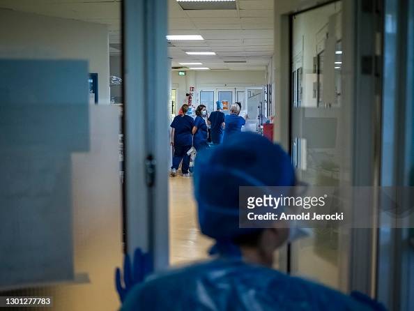 Nurses work in the intensive care unit at Joseph Imbert hospital on ...