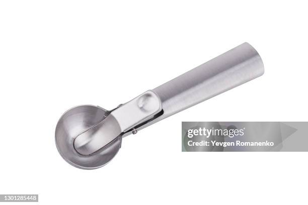 ice cream scoop isolated on white background - cucchiaio dosatore foto e immagini stock