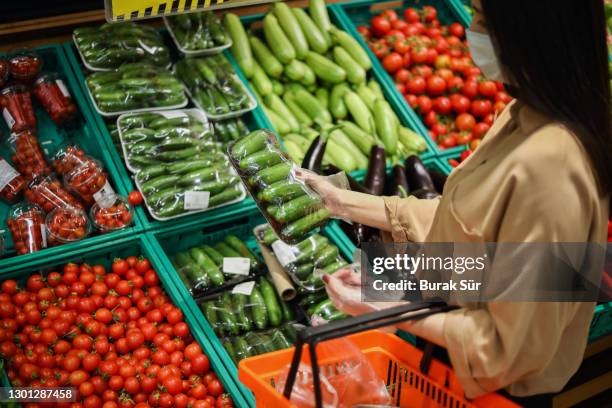 sealed packaging vegetables in supermarket - mason jar stock pictures, royalty-free photos & images