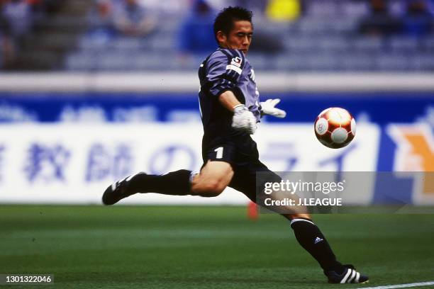 Yoshikatsu Kawaguchi of Yokohama F.Marinos in action during the J.League J1 first stage match between Yokohama F.Marinos and Sanfrecce Hiroshima at...