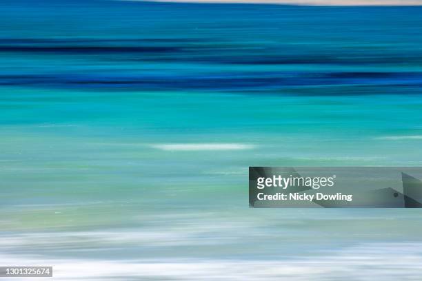 ocean blur - vista marina fotografías e imágenes de stock