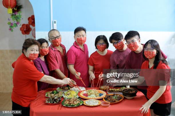 lou sang (prosperity toss) - prosperity toss stock pictures, royalty-free photos & images