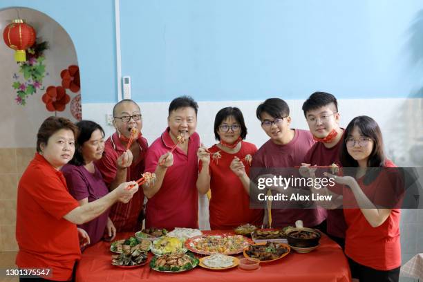 lou sang (prosperity toss) - prosperity toss stock pictures, royalty-free photos & images