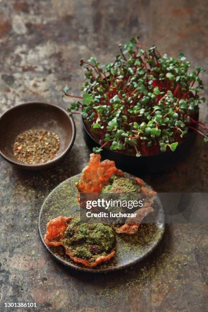 venison tartar - reh gericht stock-fotos und bilder