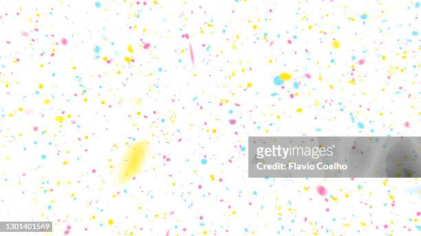 circle shaped colorful confetti background - coriandoli foto e immagini stock