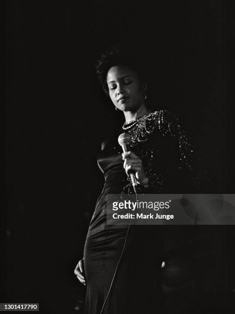 Member of the trio “Mary Wilson and the Supremes” sings at the Holiday Inn on November 17, 1985 in Fort Collins, Colorado.
