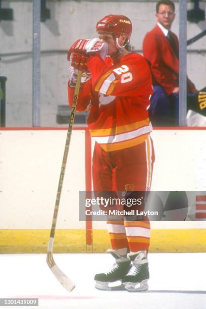 Gary Ralph Sutter 23 Gary Sutter Stock Photos, High-Res Pictures, and Images - Getty Images