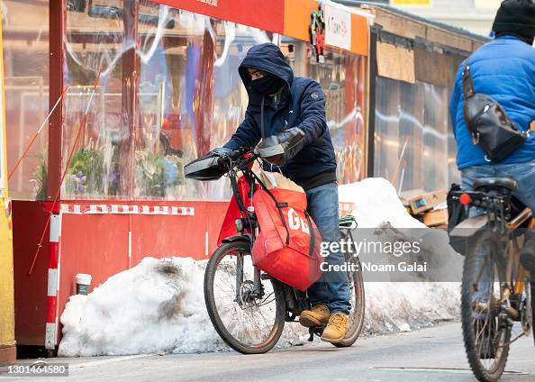Outdoor Service Continues Through Winter In New York City Due To Pandemic Restrictions Outdoor Service Continues Through Winter In New York City Due To Pandemic Restrictions