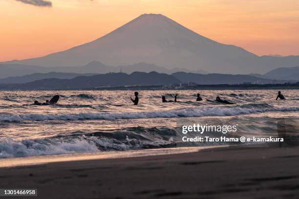 Shonan Beach Photos And Premium High Res Pictures Getty Images shonan-beach-photos-and-premium-high-res-pictures-getty-images