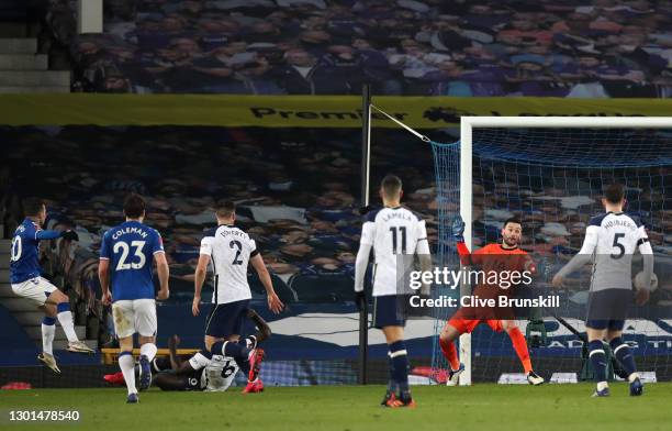 Bernard of Everton scores his team's fifth goal past Hugo Lloris of Tottenham Hotspur during The Emirates FA Cup Fifth Round match between Everton...