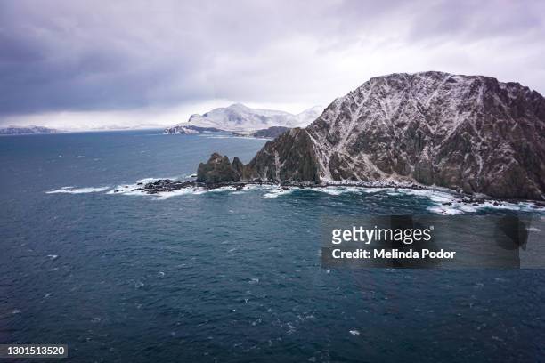 aleutian islands, near dutch harbor, alaska - bering sea fotografías e imágenes de stock
