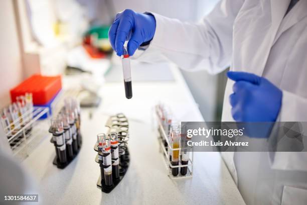 Lab Pick Up Pick Up In Store Mask Photos and Premium High Res Pictures - Getty Images