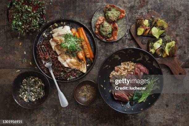 plats danois traditionnels - viande rouge photos et images de collection