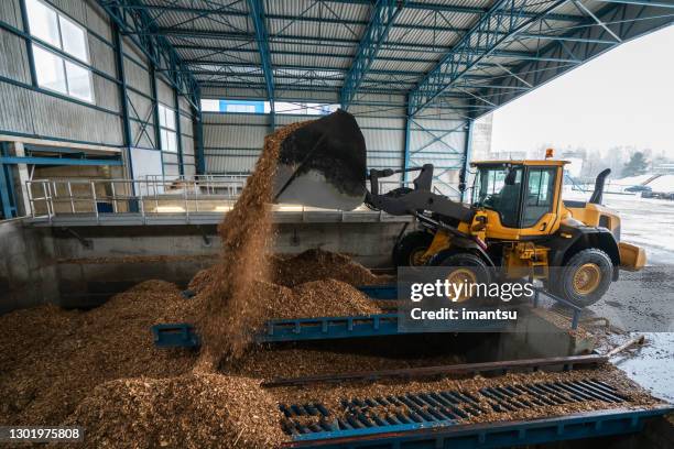almacén de biocombustibles - abono fotografías e imágenes de stock