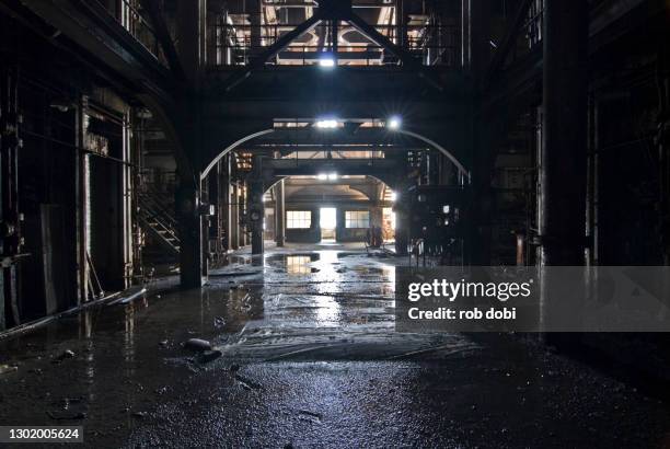 interior of an abandoned decaying power plant - abandoned factory stock-fotos und bilder