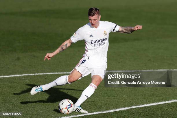 Toni Kroos of Real Madrid scores their team's second goal during the La Liga Santander match between Real Madrid and Valencia CF at Estadio Alfredo...