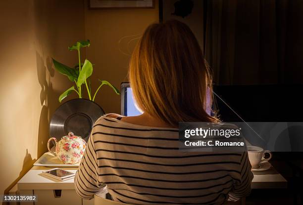 Girl Behind A Computer Woman Behind Laptop Photos and Premium High Res Pictures - Getty Images