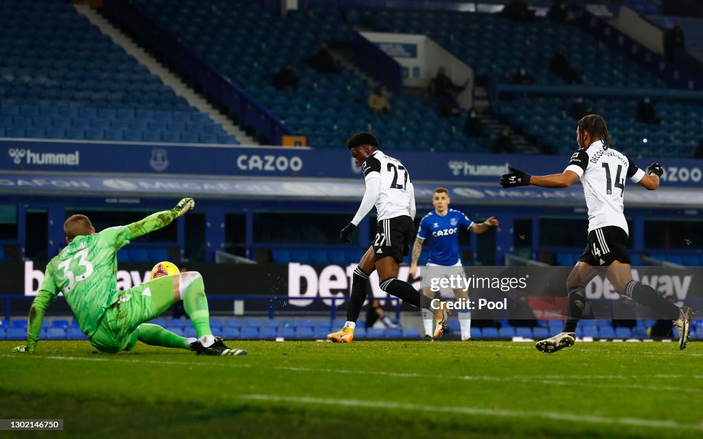 Everton v Fulham - Premier League