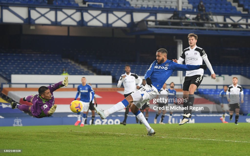 Everton v Fulham - Premier League