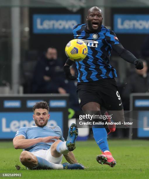 Romelu Lukaku of FC Internazionale competes for the ball with Wesley Hoedt of SS Lazio during the Serie A match between FC Internazionale and SS...