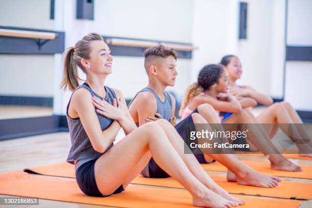 teenagers working out together - ten to fifteen stock pictures, royalty-free photos & images