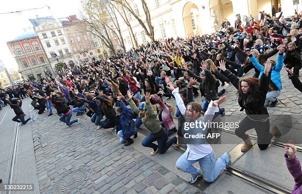 Small Flash Mob 22 Flas Mob Stock Photos, High-Res Pictures, and Images - Getty Images