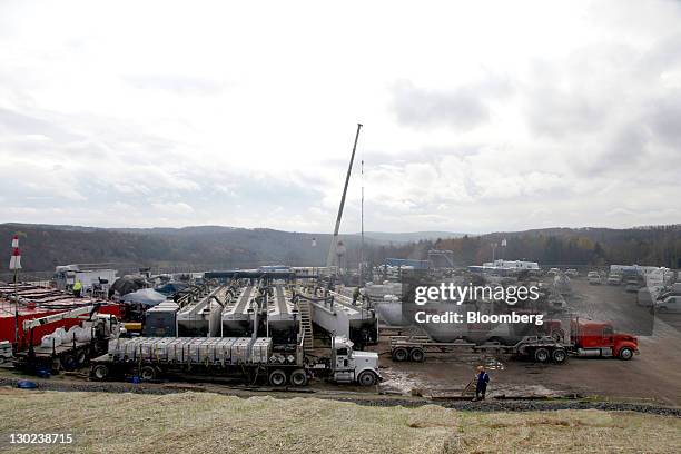 Fracking Truck Photos And Premium High Res Pictures Getty Images fracking-truck-photos-and-premium-high-res-pictures-getty-images