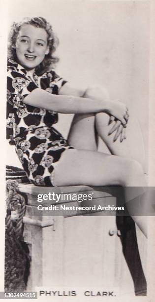 Collectible Carreras tobacco card, Glamour Girls of Stage and Screen series, published in 1939, depicting glamorous Hollywood movie and theater stars...