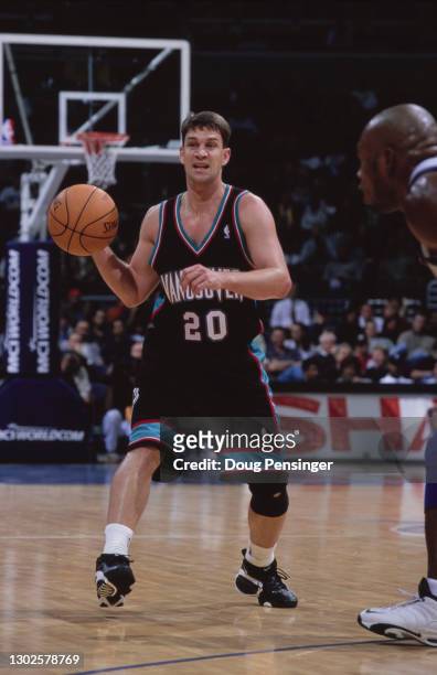 Brent Price, Point Guard for the Vancouver Grizzlies during the NBA Atlantic Division basketball game against the Washington Wizards on 23rd November...