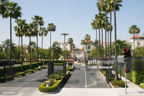 paramount pictures studio - water fountains los angeles stock pictures, royalty-free photos & images