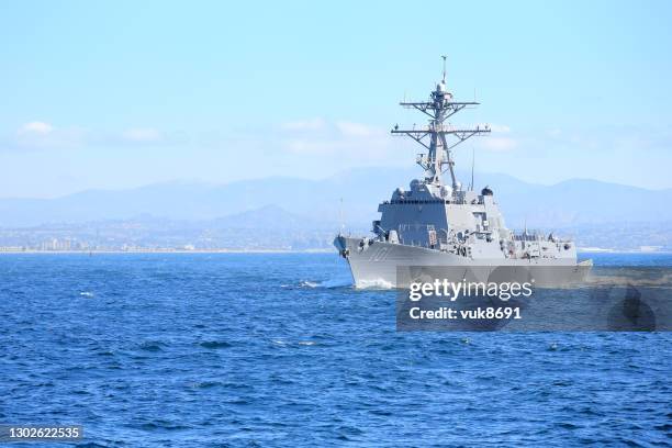 us-militärschiff - marine stock-fotos und bilder