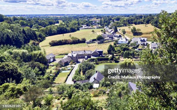 the panoramic view from the heights of the town of fougères, brittany, france - ille et vilaine - fotografias e filmes do acervo