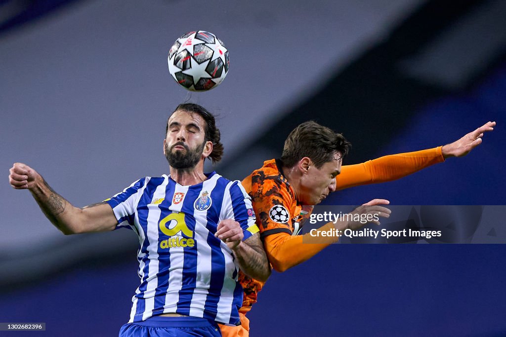 FC Porto v Juventus - UEFA Champions League Round Of 16 Leg One
