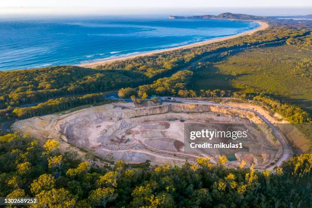bonny hills quarry - quarry stock pictures, royalty-free photos & images
