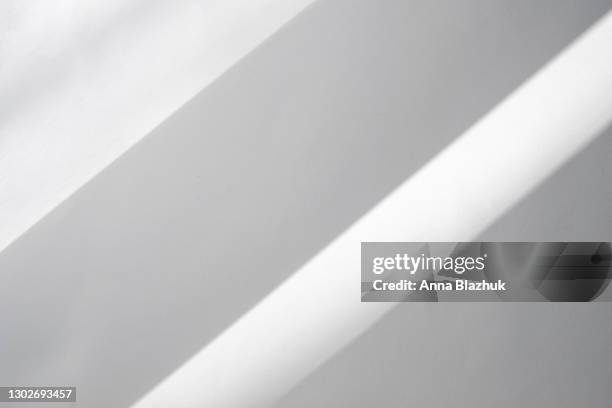 trendy photography effect of sun light reflection over white background for overlay - window glare stock pictures, royalty-free photos & images