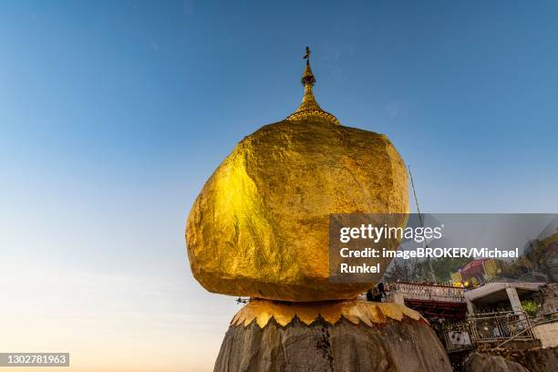 kyaiktiyo pagoda, golden rock after sunset, mon state, myanmar - kyaiktiyo pagoda stock pictures, royalty-free photos & images