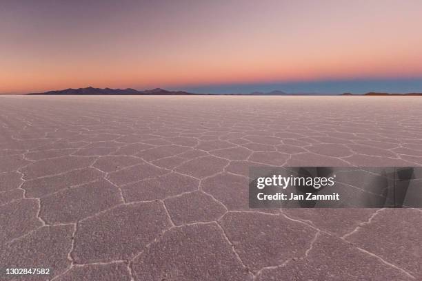 salar de uyuni - lago salgado imagens e fotografias de stock