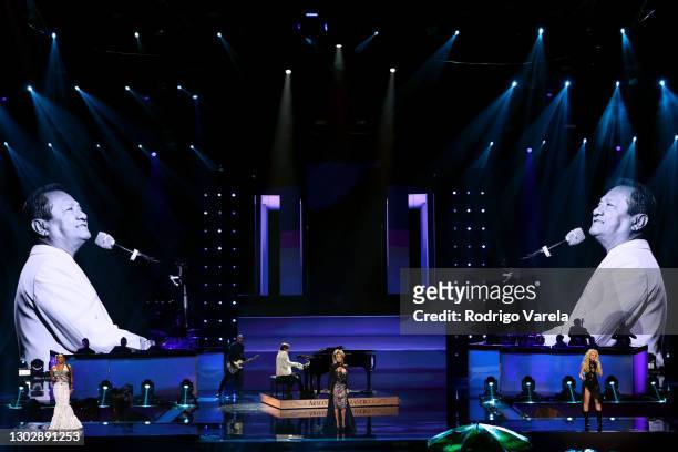 Lila Downs, Arthur Hanlon, Alejandra Guzmán, and Yuri perform onstage during Univision's 33rd Edition of Premio Lo Nuestro a la Música Latina at...