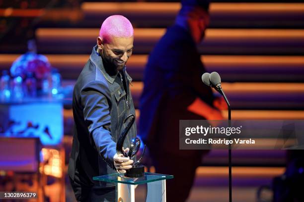 Maluma accepts the award for Pop Song of The Year onstage during Univision's 33rd Edition of Premio Lo Nuestro a la Música Latina at AmericanAirlines...