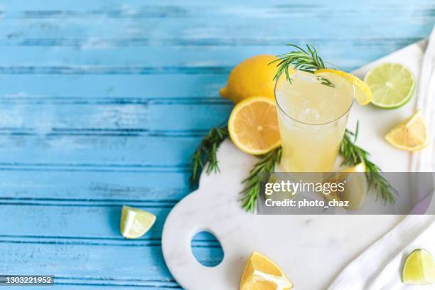 refreshing and fresh lemon lime drink for the summer - a vodka soda with lime stock pictures, royalty-free photos & images