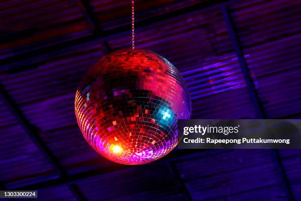 disco ball in night club - mirror ball background stock pictures, royalty-free photos & images