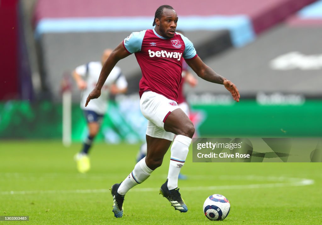 West Ham United v Tottenham Hotspur - Premier League