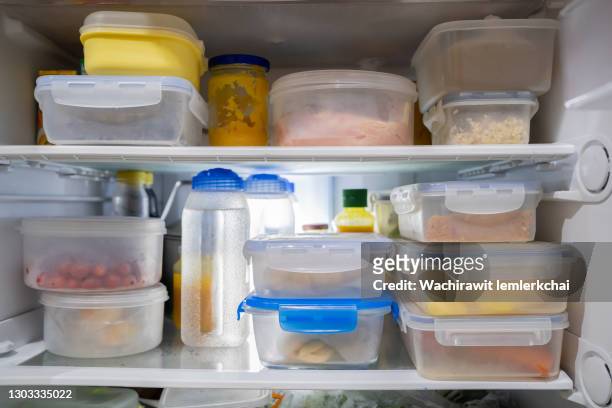 storing food in plastic boxes in refrigerator - polypropylene imagens e fotografias de stock