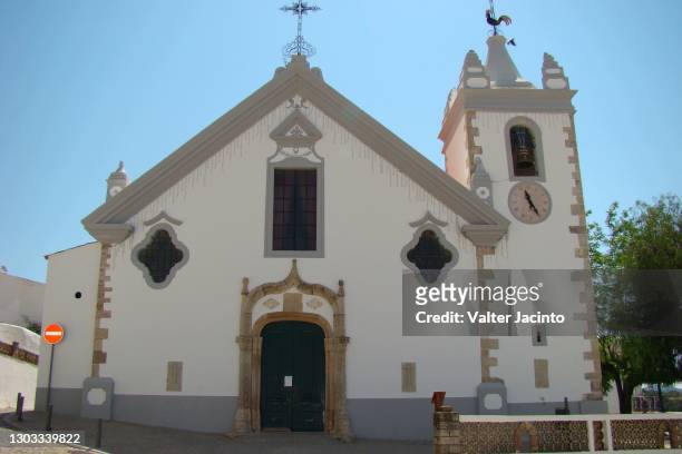 mother church of alte, loulé, portugal - alte fotos stockfoto's en -beelden