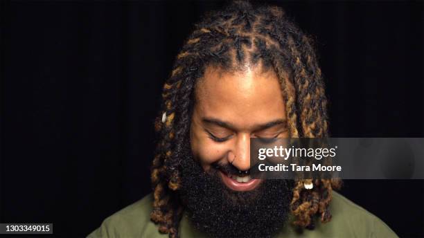 hipster man looking down - portrait looking down stock pictures, royalty-free photos & images